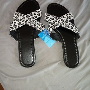 Women's New  Sandals 👡 Size 7-8